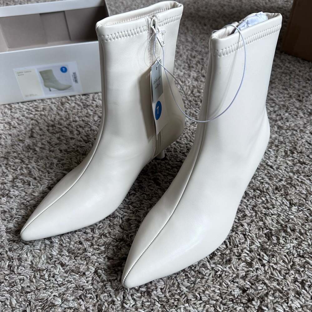 A New Day Lonnie White Stretch Ankle Boots Size 7